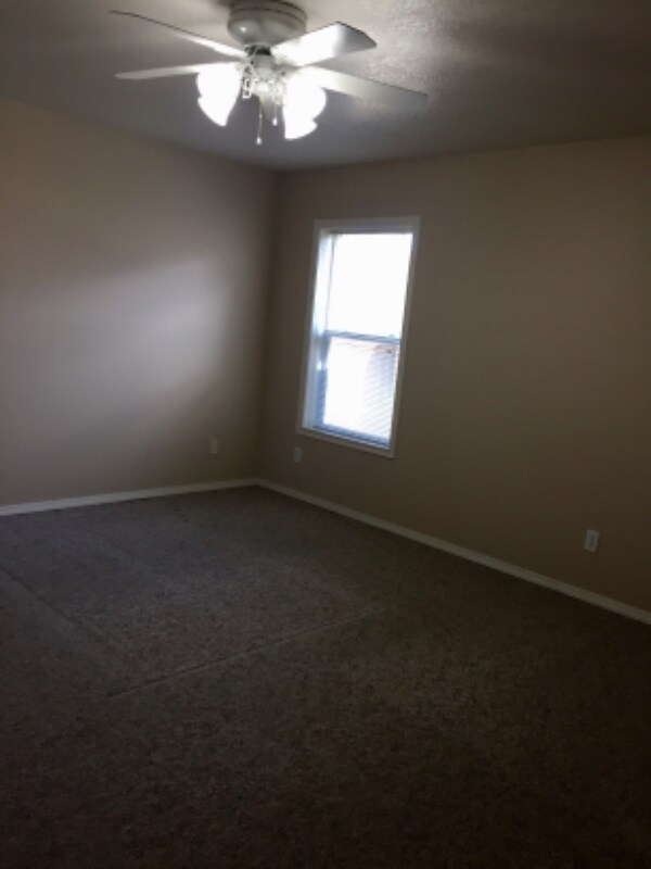 Building Photo - 714 Monticello Ct