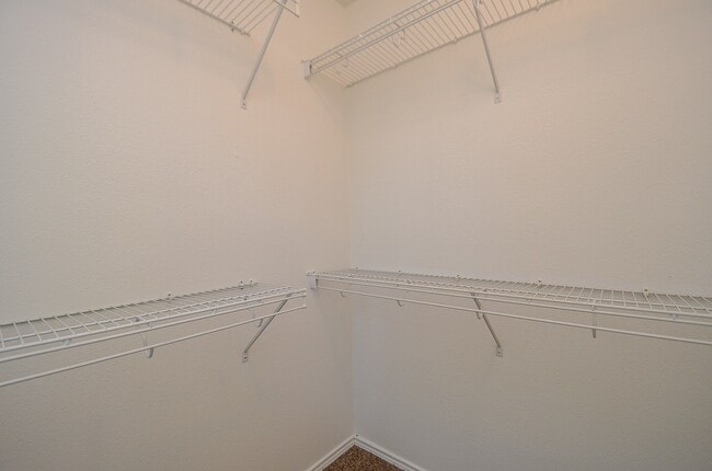 Building Photo - 10302 Deer Lodge Ct