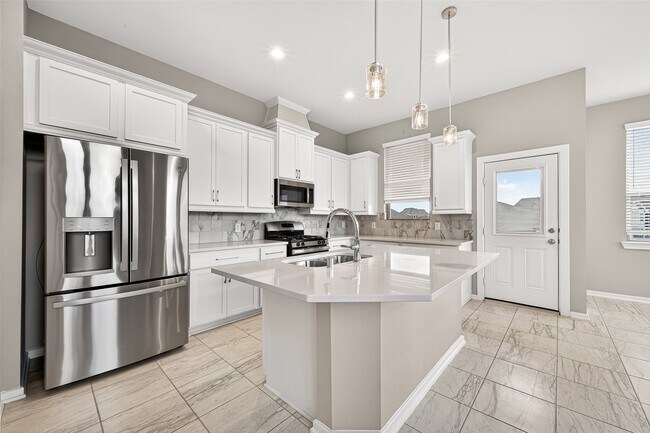 Building Photo - 9442 Starlight Oak Dr