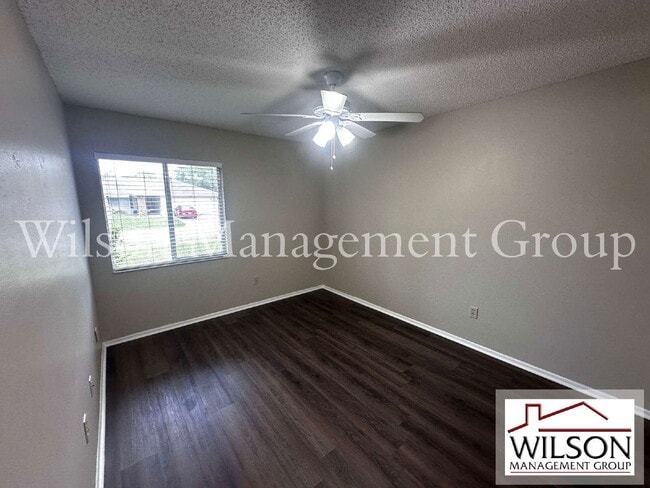 Building Photo - 321 Redwing Way