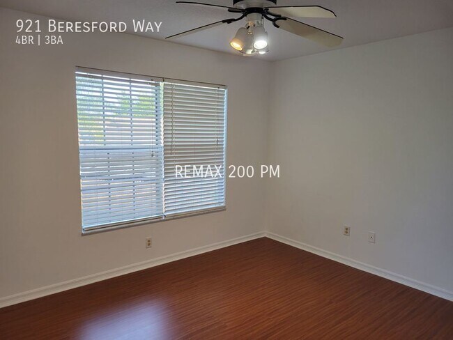 Building Photo - 921 Beresford Way
