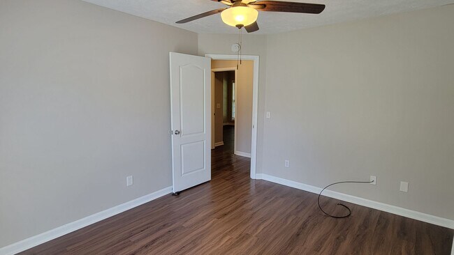 Building Photo - Laurel Creek Subdivision