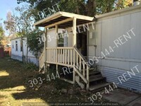 Building Photo - 3 Bedroom 2 Bath Mobile Home!