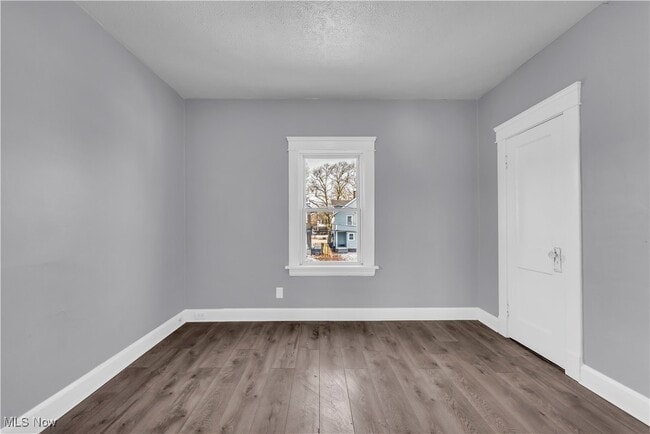 Building Photo - 3138 W 101st St