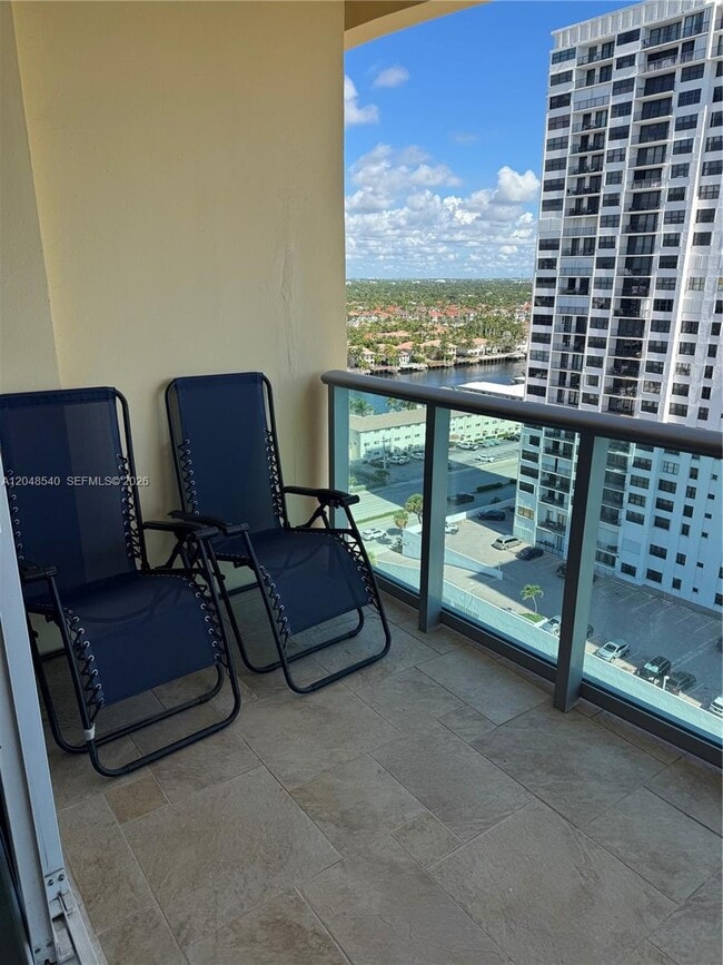 Building Photo - 2501 S Ocean Dr