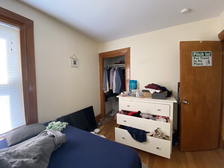 Building Photo - 40 Jay St