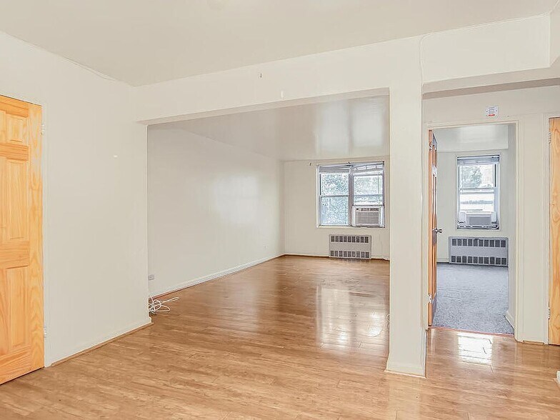 Building Photo - 1425 Thieriot Ave