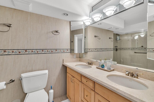 Building Photo - 3000 S Ocean Dr