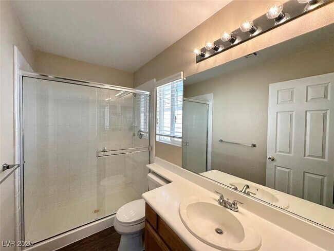 Building Photo - 7576 Jacaranda Leaf St