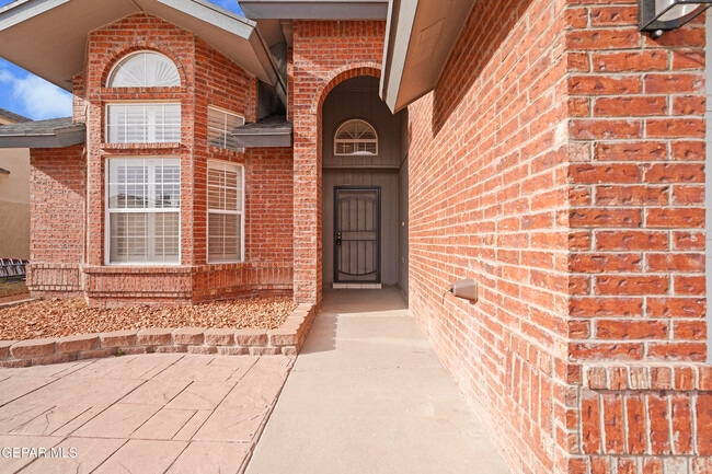 Building Photo - 11941 Arrow Knoll Cir