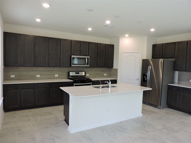 Building Photo - 1122 Epworth Ct.