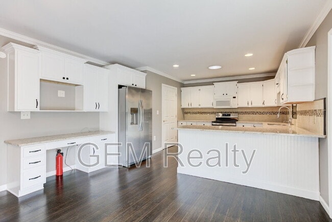 Building Photo - 15617 Mockingbird Ln