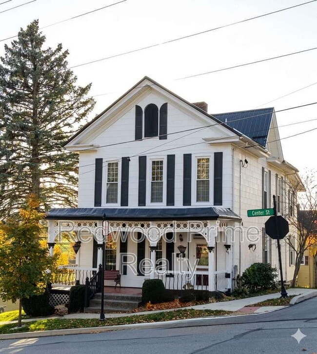 Building Photo - 401 S Center St
