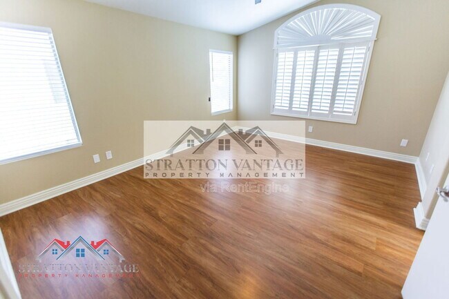 Building Photo - 7420 W Los Gatos Dr