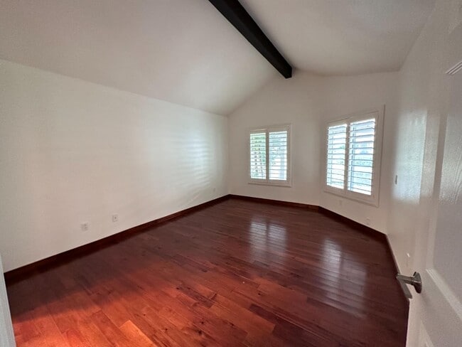 Building Photo - 2110 Northshore Dr