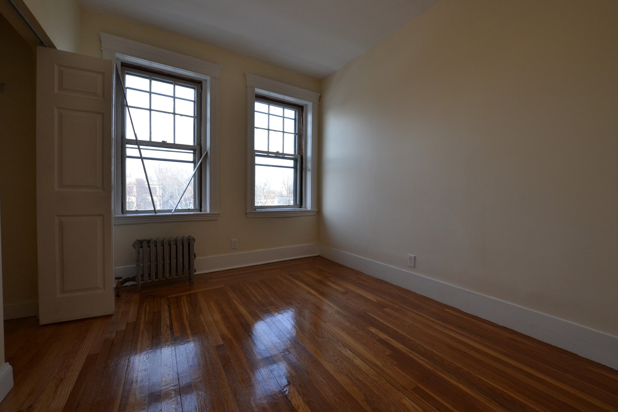 Building Photo - 1880 Commonwealth Ave