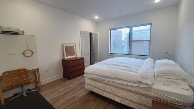 Building Photo - 111 75th St