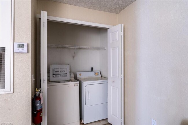 Building Photo - 13103 Mulberry Park Dr