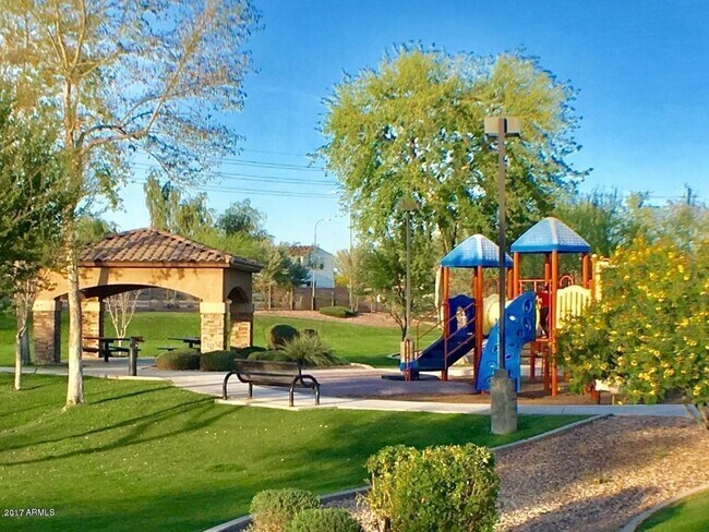 Building Photo - Exquisite Chandler 4 bed 3 bath home with Community Pool!!