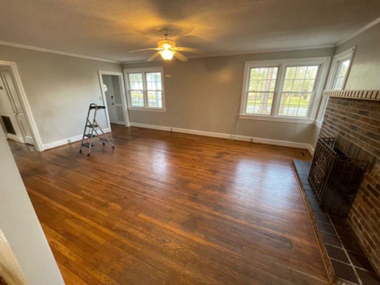 Building Photo - 203 S Withlacoochee Ave