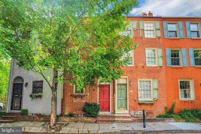 Building Photo - 410 Quince St