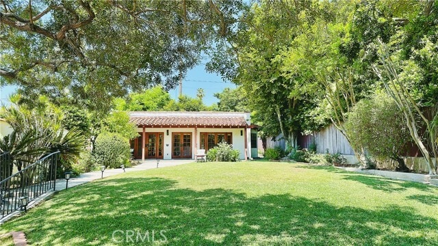 Building Photo - 2051 Fair Oaks Ave