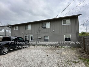 Building Photo - 300 Hill St