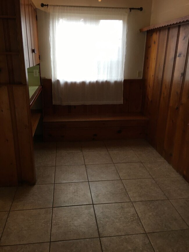 Building Photo - 1 Bedroom House in Marysville! AVAILABLE NOW!!