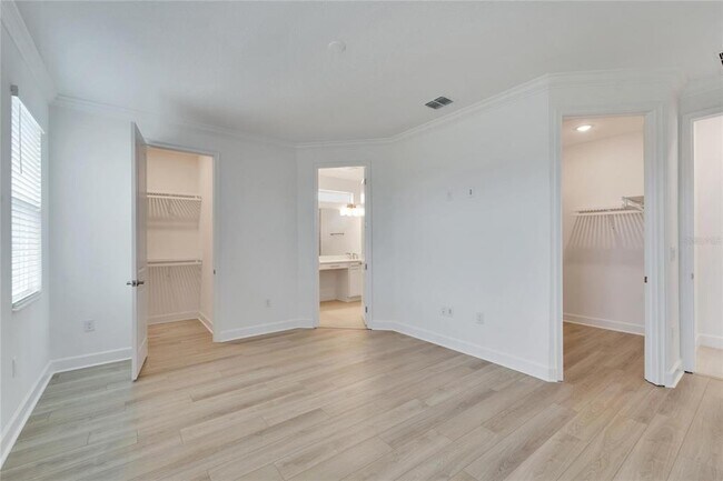 Building Photo - 943 Signet Dr