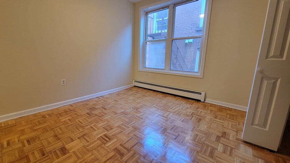 Building Photo - 338 Orange St