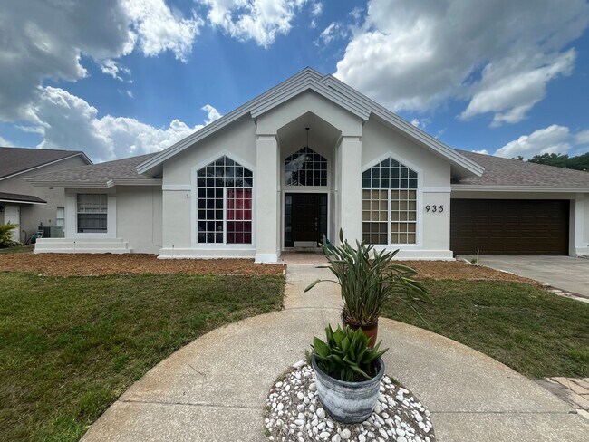 Building Photo - 935 Shriver Cir