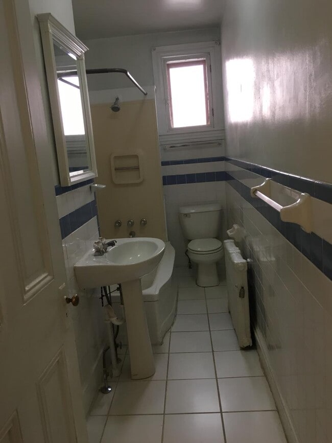 Building Photo - 1210 Delaware Ave