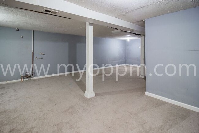 Building Photo - 3008 Seward St