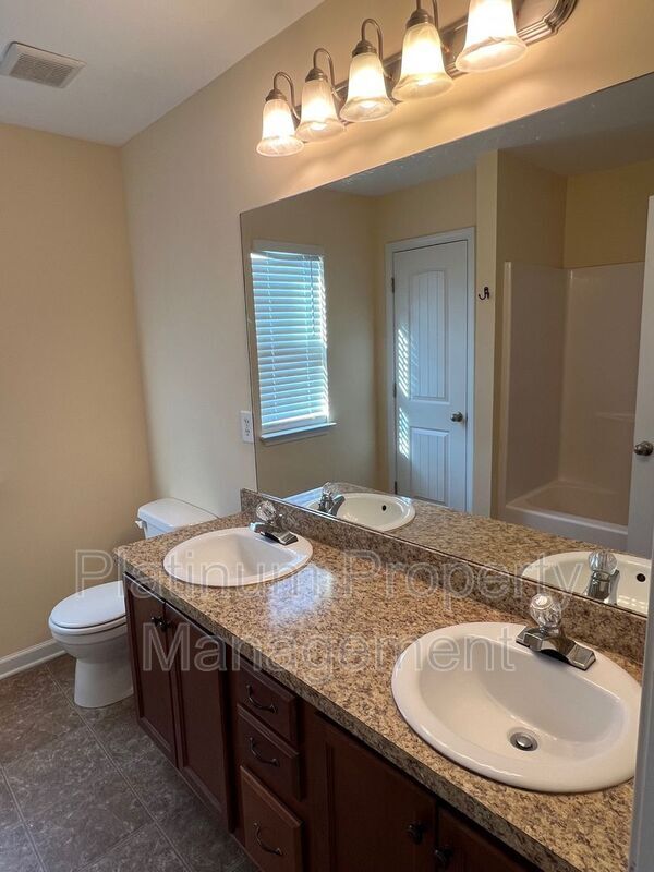 Building Photo - 279 Wahsega Way