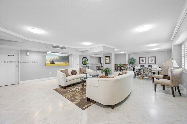 Building Photo - 1620 N Ocean Blvd