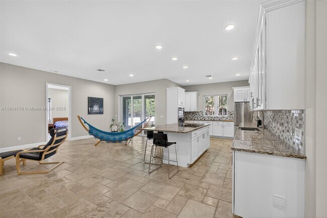 Building Photo - 18369 Mellen Ln