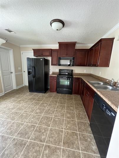 Building Photo - 233 Augusta Way