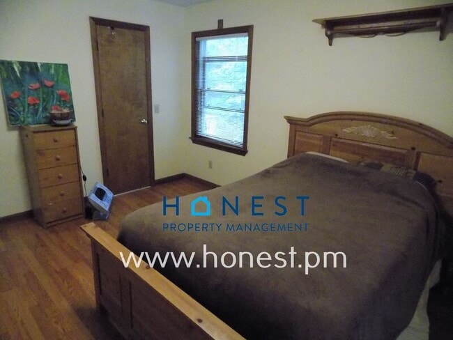 Building Photo - 43 Sunset Dr