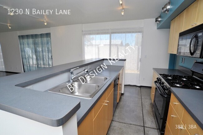 Building Photo - 1230 N Bailey Ln