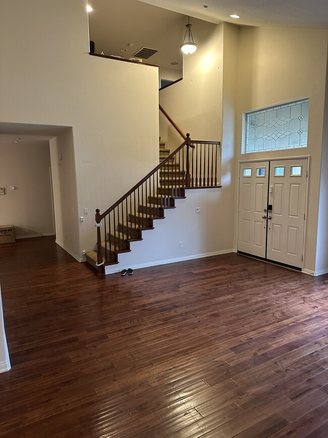 Building Photo - 16275 Summerset Street