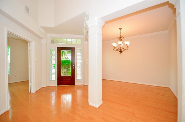 Building Photo - 3315 Alden Manor Ln