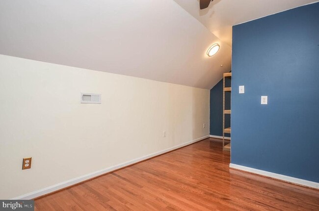 Building Photo - 13776 Lambertina Pl