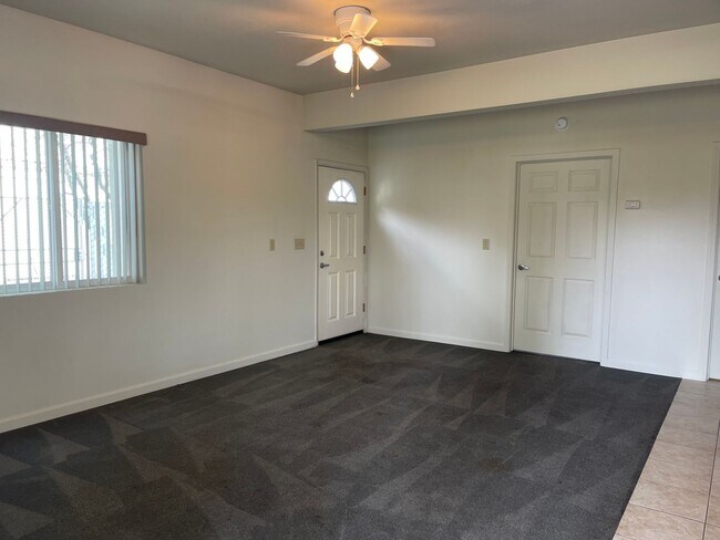 Building Photo - 3 BED 2 BATH W/ATTACHED MOTHER-IN-LAW SUITE *SOLAR PANELS ON ROOF = LOW ELECTRIC BILL*