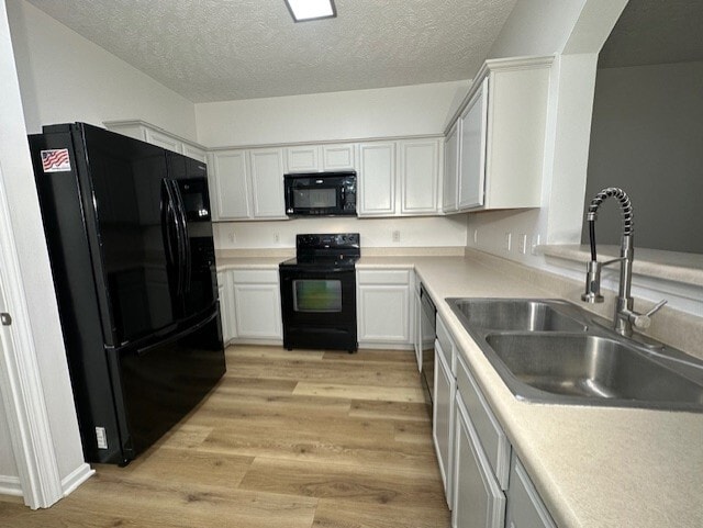 Building Photo - 8428 Charbay Cir