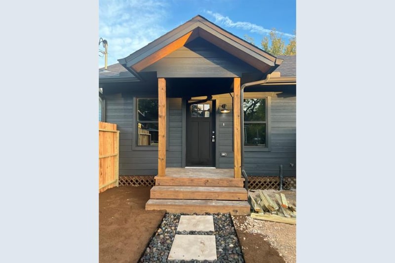 Building Photo - 407 Winnie St