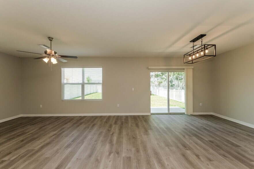 Building Photo - 10988 Carlton Fields Dr