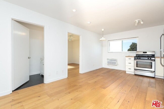 Building Photo - 3933 Marathon St