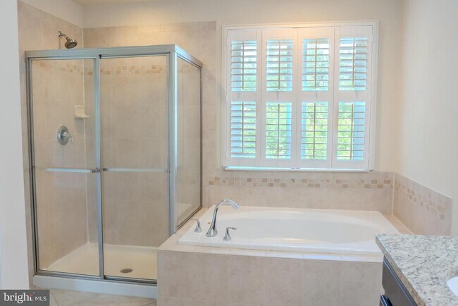 Building Photo - 726 Millhouse Dr