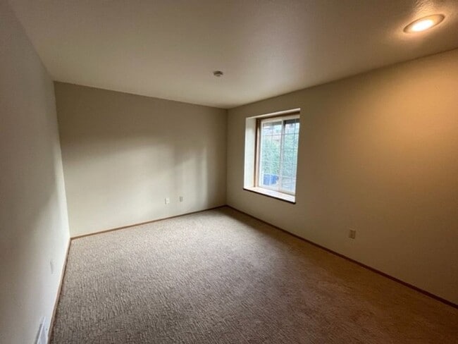 Interior Photo - Johnson Place Townhouse