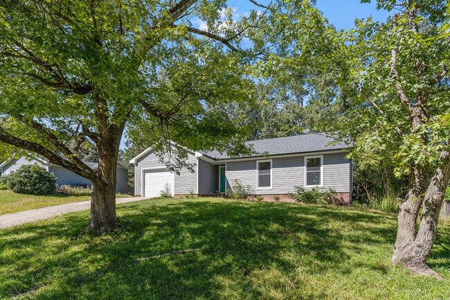 Building Photo - 1104 Buckhorn Rd